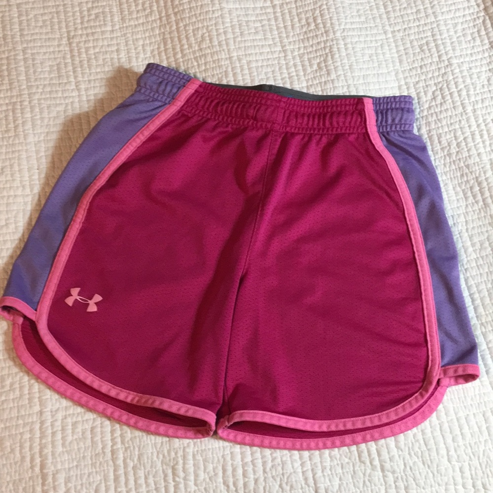 Girl’s Under Armour Shorts Size Medium
